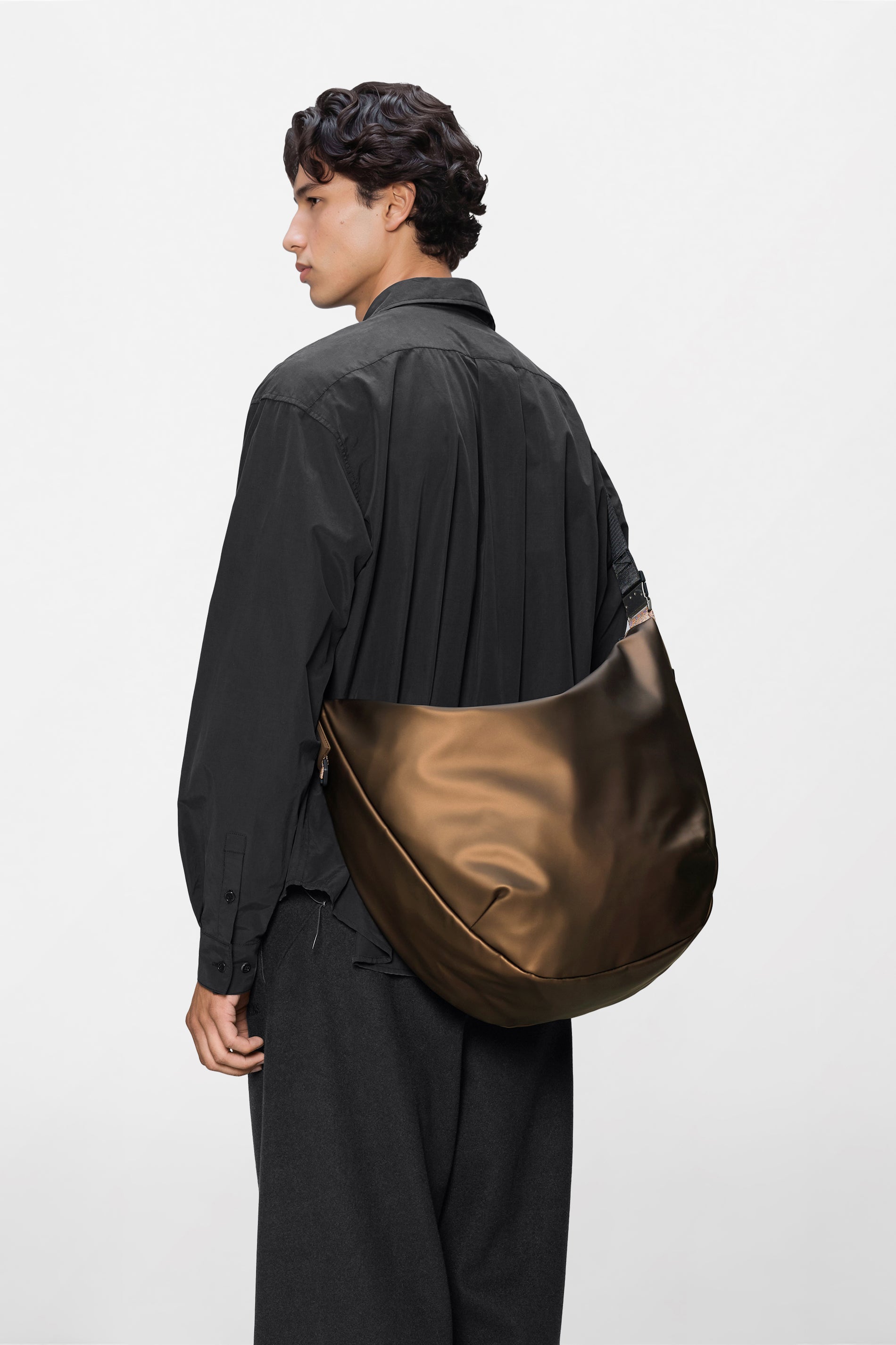 RAINS Valera Shoulder Bag Large Comet 22L H40 x D13 x W54 cm Crossbody