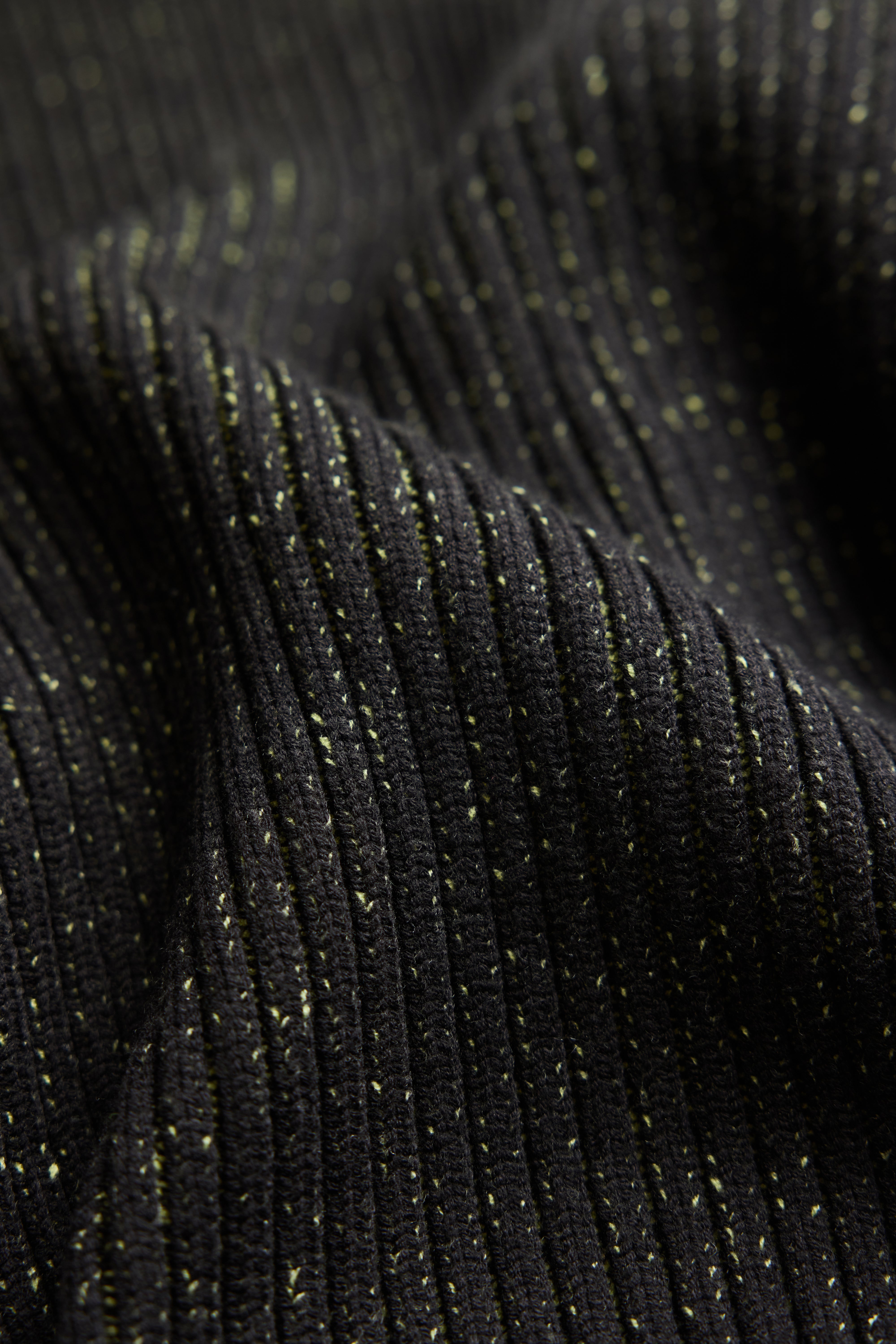 RAINS Sapa Half Zip Knit Black/Acid Long Sleeve