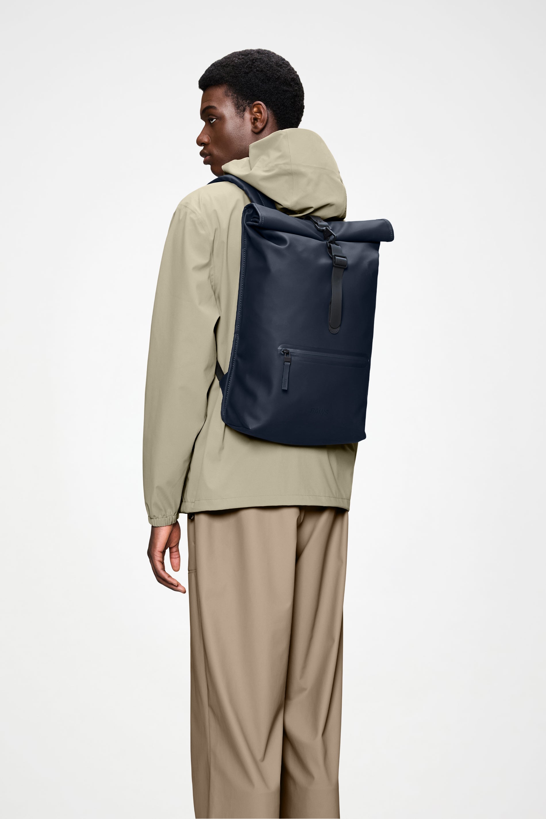 RAINS Rolltop Rucksack Navy 19L H48 x D11 x W32 cm Backpack