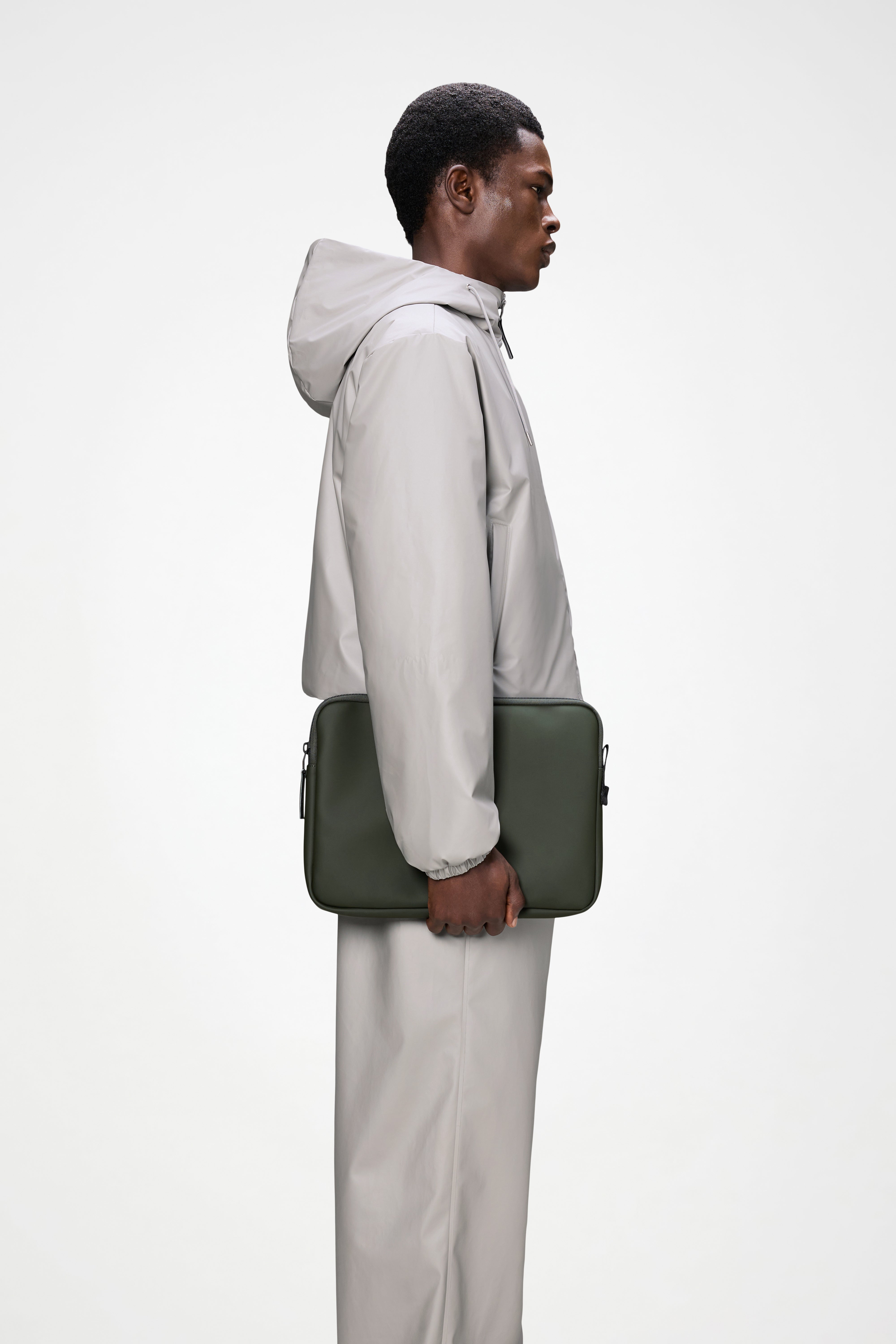 RAINS Trail Laptop Case 13″/14″ Green 2.20L H25 x D2.50 x W35 cm Laptop Case