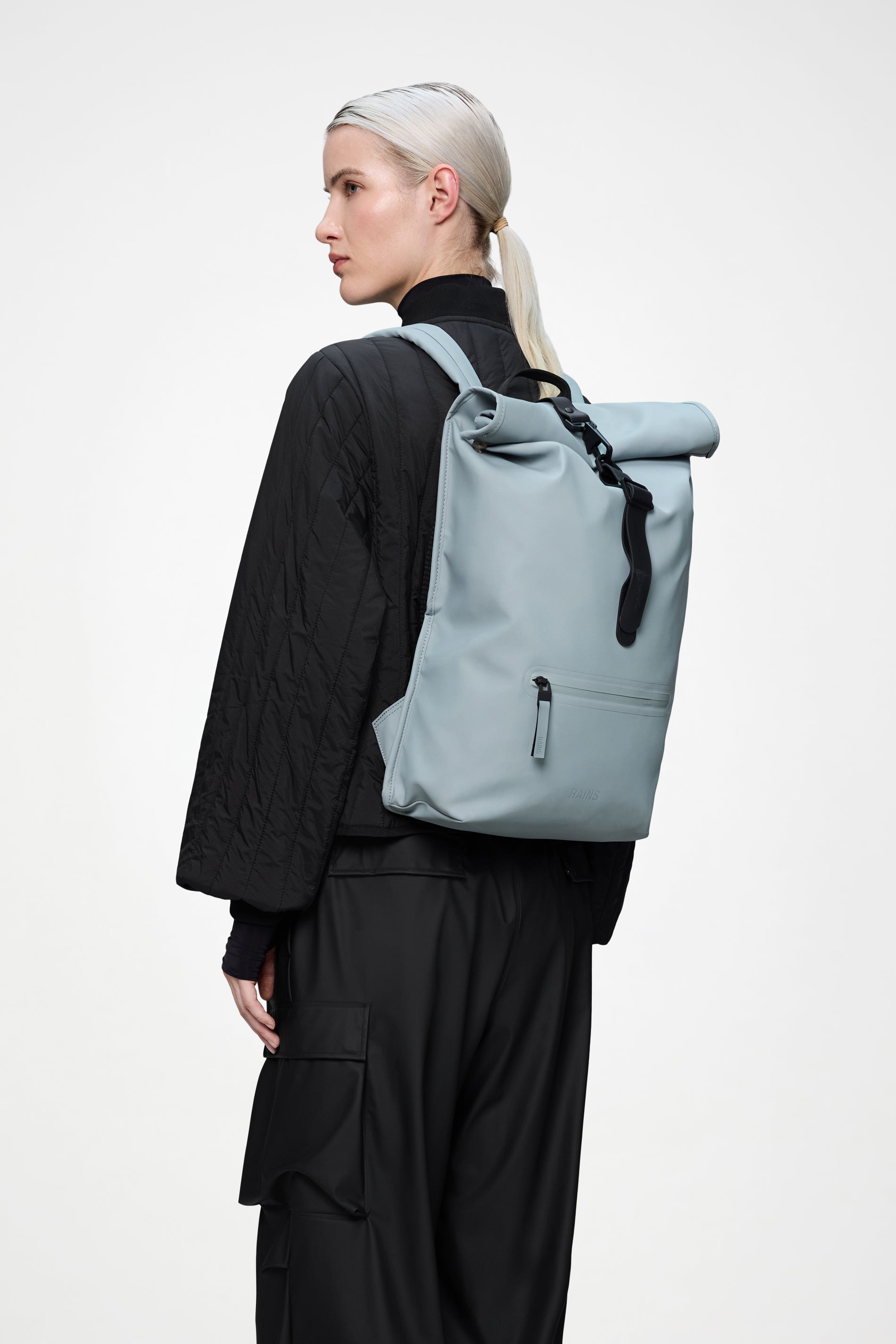 RAINS Rolltop Rucksack Pool 19L H48 x D11 x W32 cm Backpack