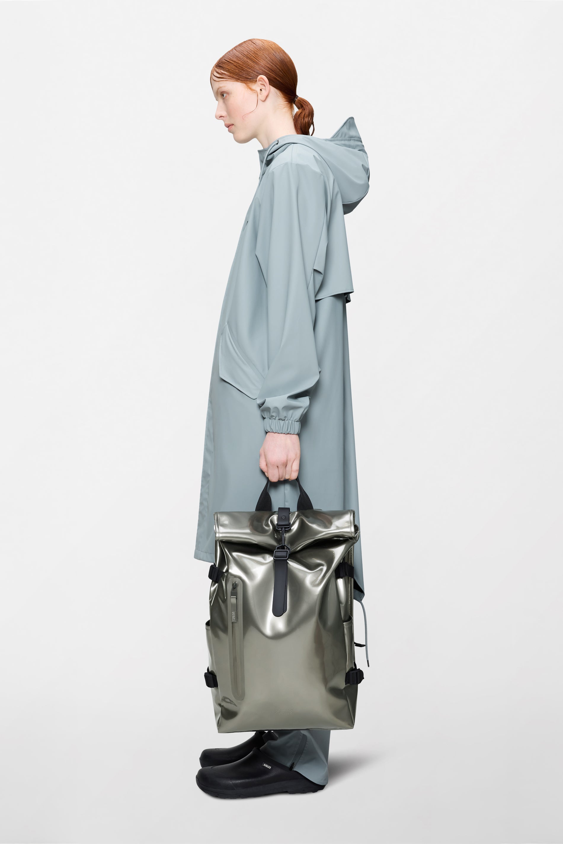 RAINS Rolltop Rucksack Large Raven 28L H63 x D14 x W32 cm Backpack