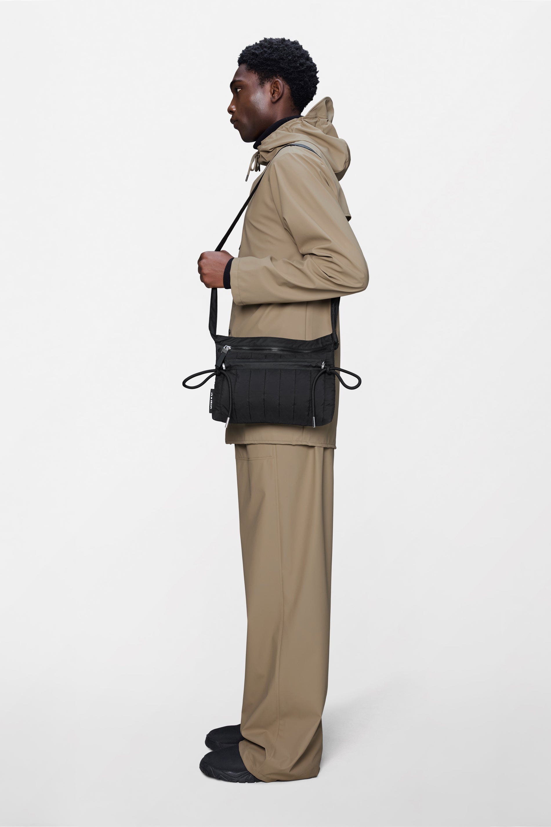 RAINS Koya Vision Crossbody Black 3L H22 x D4 x W29 cm Crossbody