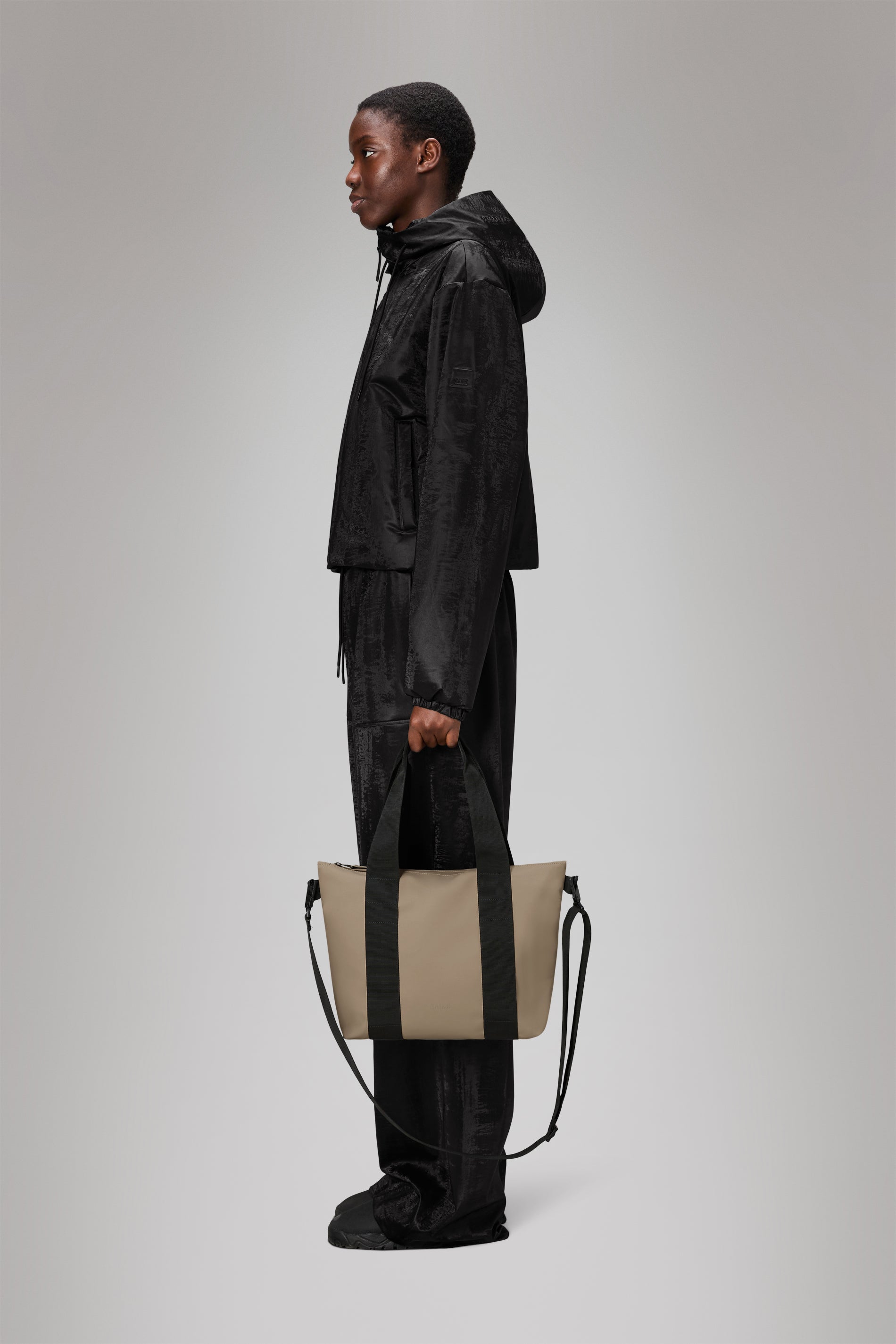 RAINS Tote Bag Micro Beige 7.50L H28 x D10 x W32 cm Tote