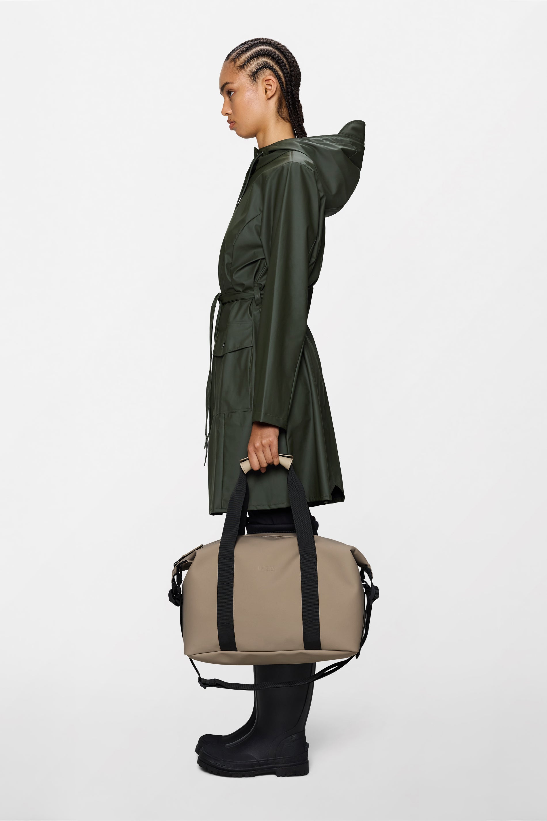 RAINS Hilo Weekend Bag Small Beige 18L H26 x D20 x W40 cm Weekender