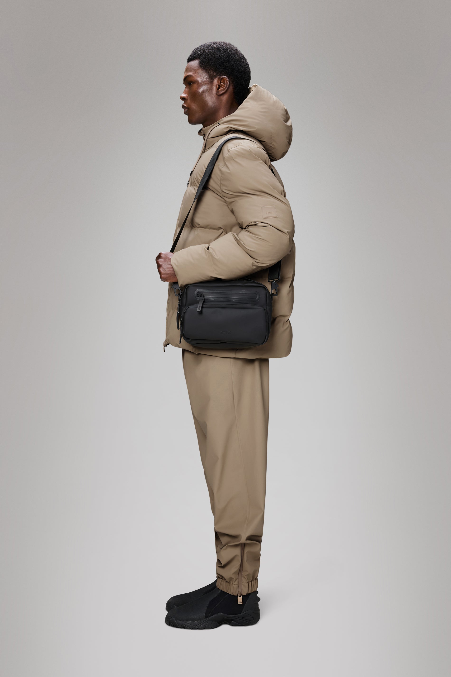 RAINS Cargo Box Bag Black 3.60L H18 x D9 x W25 cm Crossbody