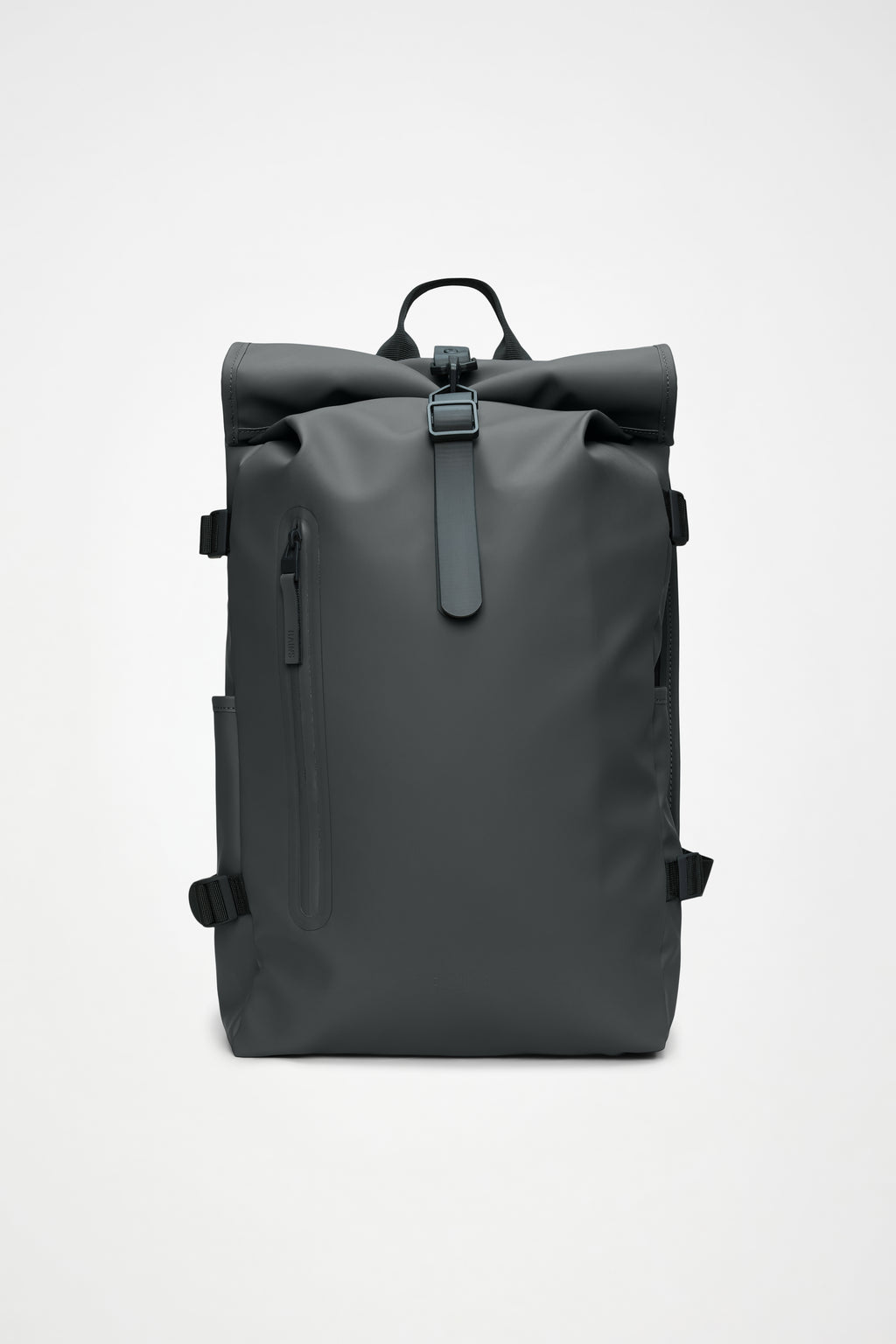 Rains® Rolltop Rucksack Large en Black por $175