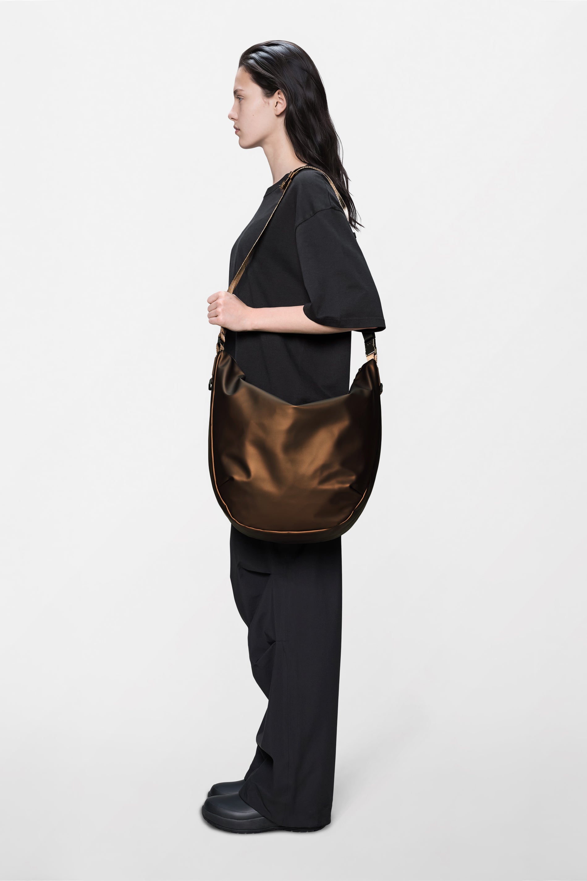 RAINS Valera Shoulder Bag Large Comet 22L H40 x D13 x W54 cm Crossbody