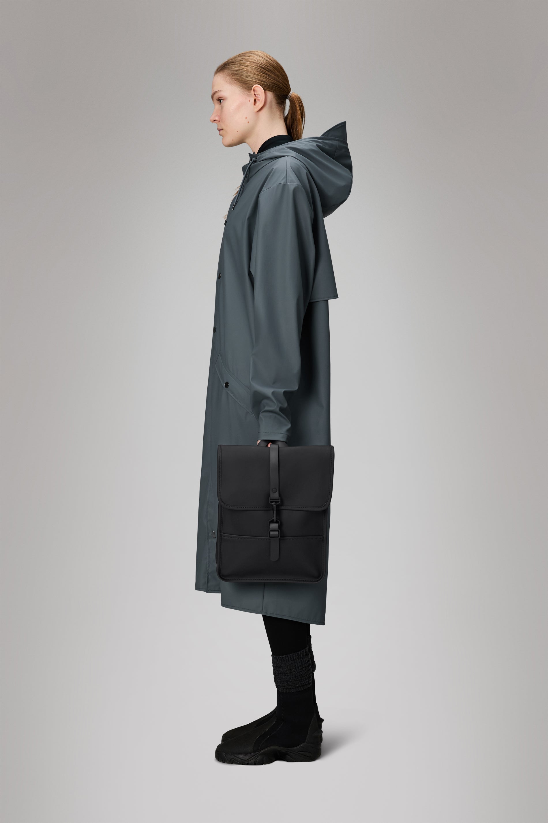 バッグ RAINS Backpack Amazon.com: RAINS Backpack – Durable Waterproof Laptop