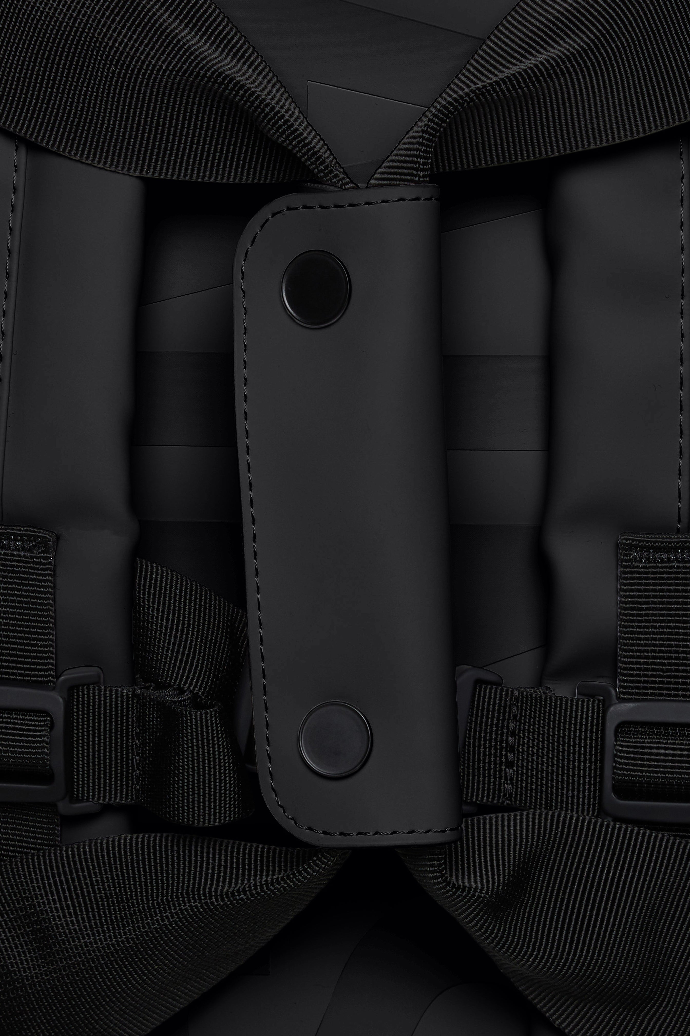 RAINS Texel Duffel Bag Small Green 43L H28 x D28 x W55 cm Duffel